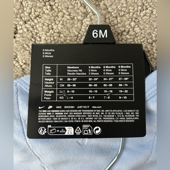 Nike Infant Essentials Bodysuit & Pant Set in Colbalt Bliss Girls 6 Months NEW - Picture 9 of 10